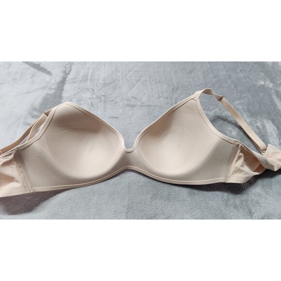 NWT Victoria's Secret 36C Marzipan FlexFactor Lightly Lined Plunge Bra - Picture 2 of 6